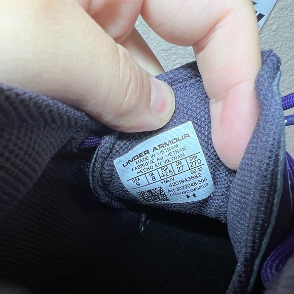 Athletic_Shoes